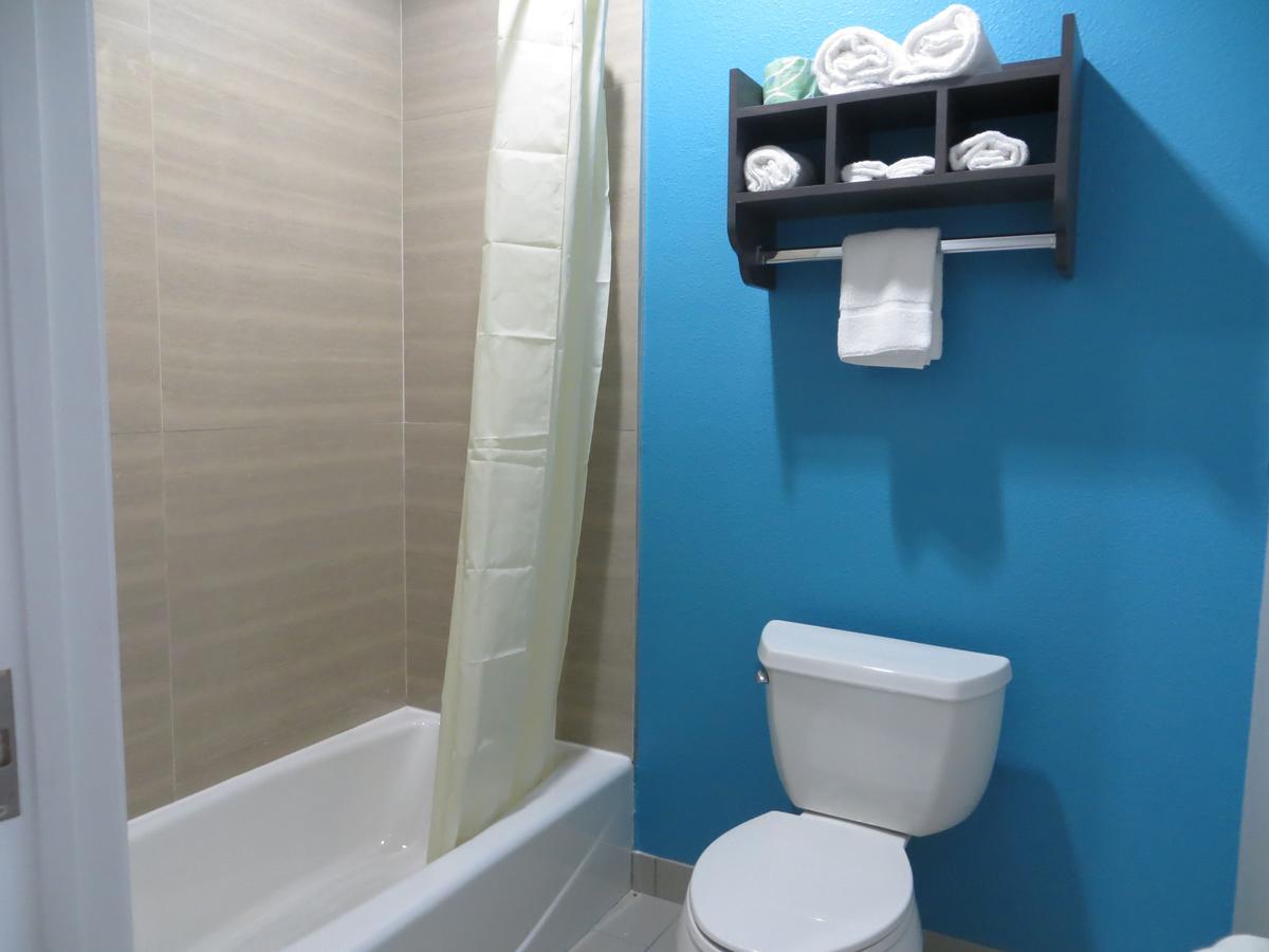 Haven Inn & Suites Willowbrook (Adults Only) Houston Ngoại thất bức ảnh